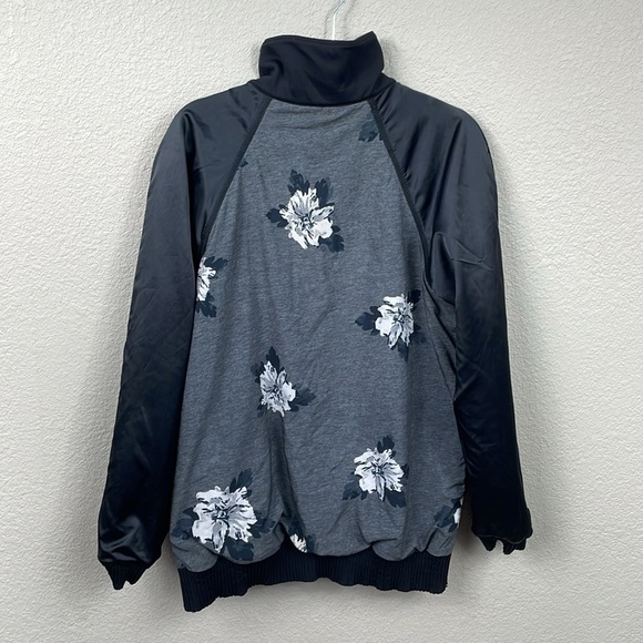 Lululemon Both Ways Bomber Jacket Heathered White Black Atomic Flower Reversible - Picture 9 of 13